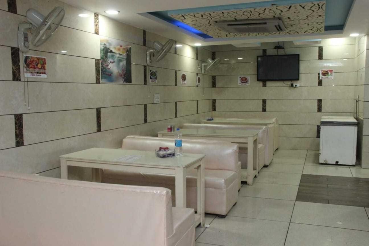 Hotel O Food Plaza Zirakpur Dış mekan fotoğraf
